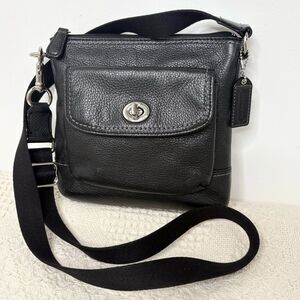 Coach Black Park Leather Swingpack Crossbody Bag F49170 Minimalist Travel Purse